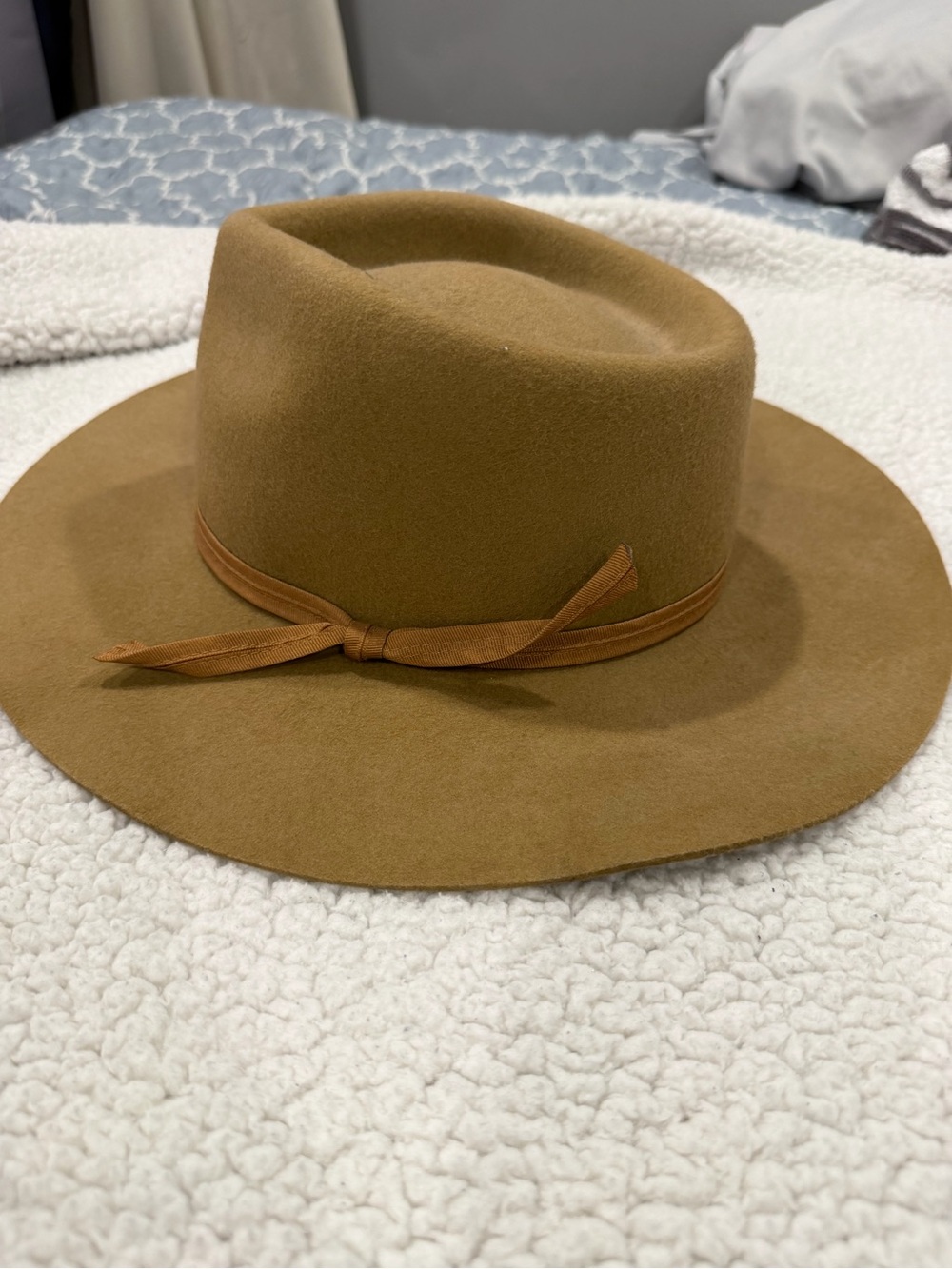 Lack of Color Classic Wide Brim Felt Hat in Camel Size Small ( NWOT )